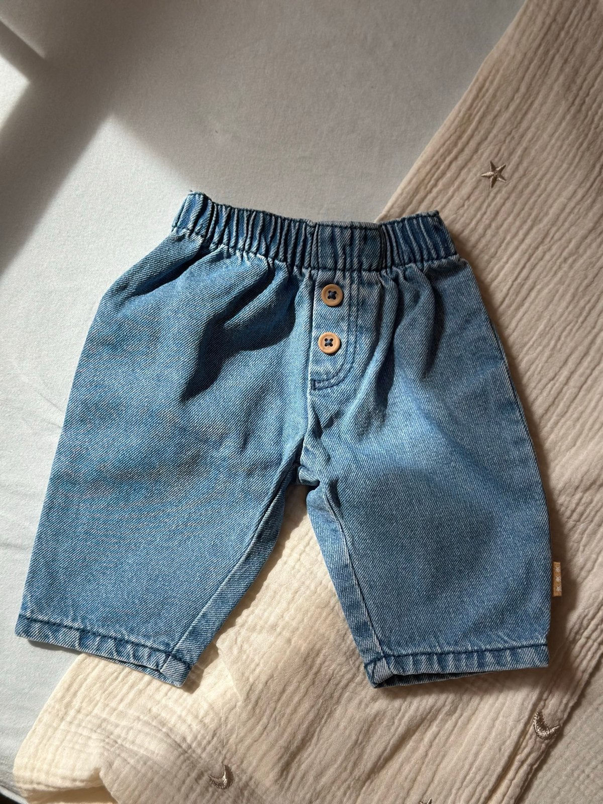HEMA spijkerbroekje maat 50, Kinderen en Baby's, Babykleding | Maat 50, Ophalen of Verzenden, Nieuw, Jongetje of Meisje, Broekje