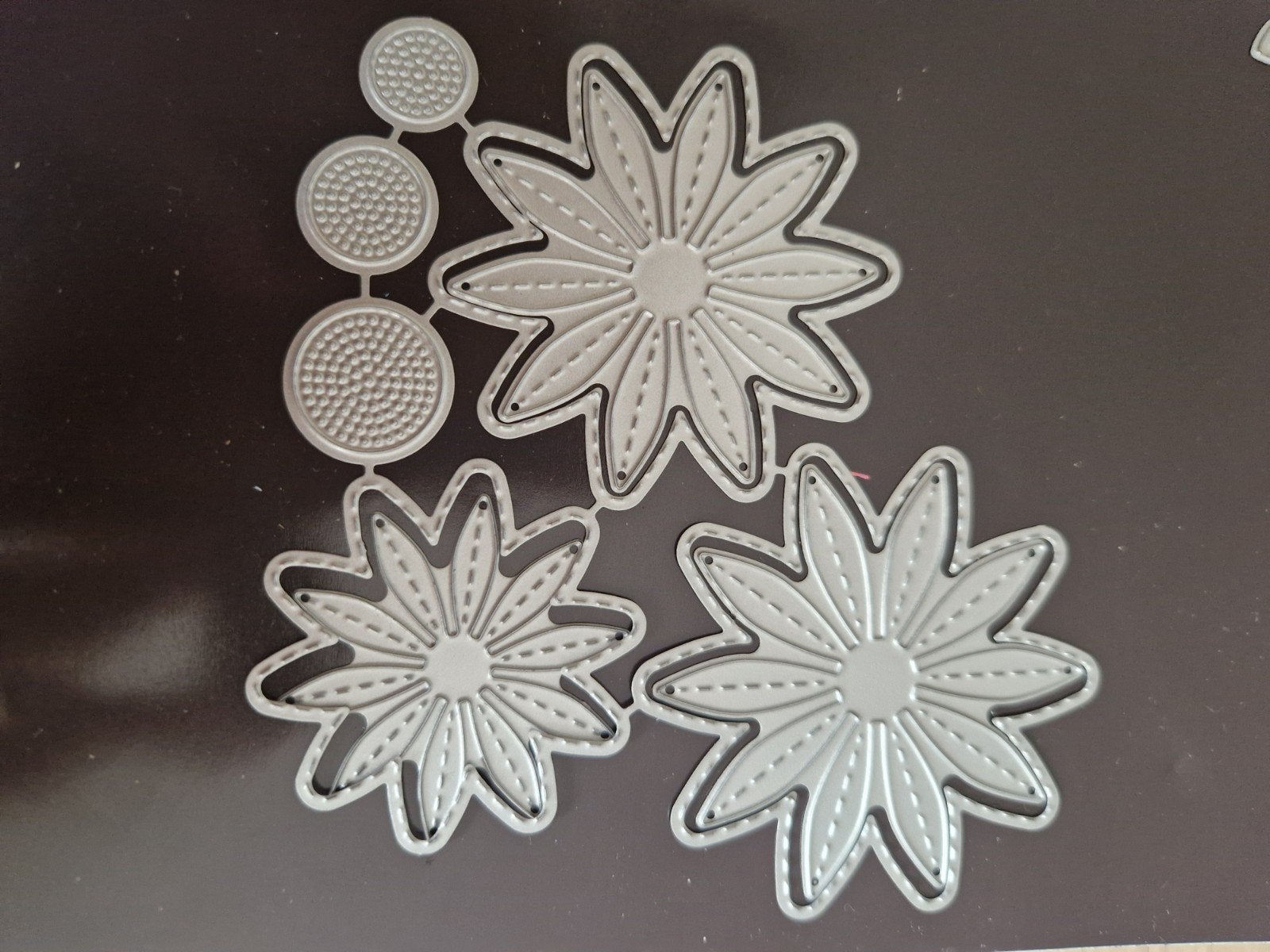 Snijmal Bloemen en Cirkels - DIY Kaarten Maken, Hobby en Vrije tijd, Ophalen of Verzenden, Nieuw