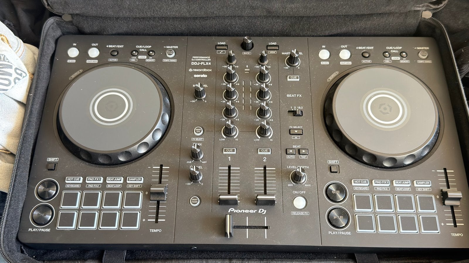Pioneer DJ DDJ-FLX4 DJ-controller ( nieuwstaat), Muziek en Instrumenten, Dj-sets en Draaitafels, Ophalen of Verzenden, Zo goed als nieuw