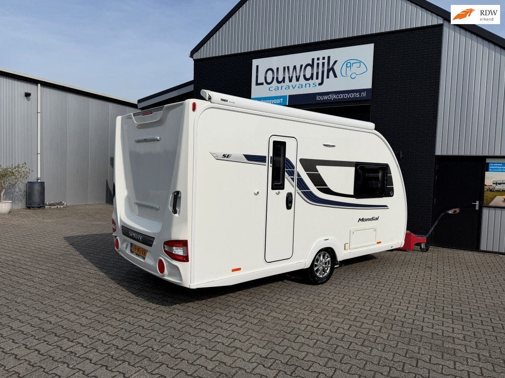 SPRITE Mondial 420 ’18 (Mover, Enkele Bedden, Douche), 2 aparte bedden, Rondzit, Tot en met 2, Bedrijf