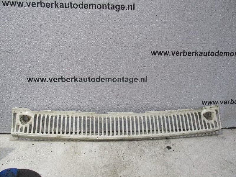 PARAVAN luchtrooster Mercedes-Benz / 8 (W115), Gebruikt, Mercedes-Benz AG, Ophalen of Verzenden, Dialog.mb@mercedes-benz.com