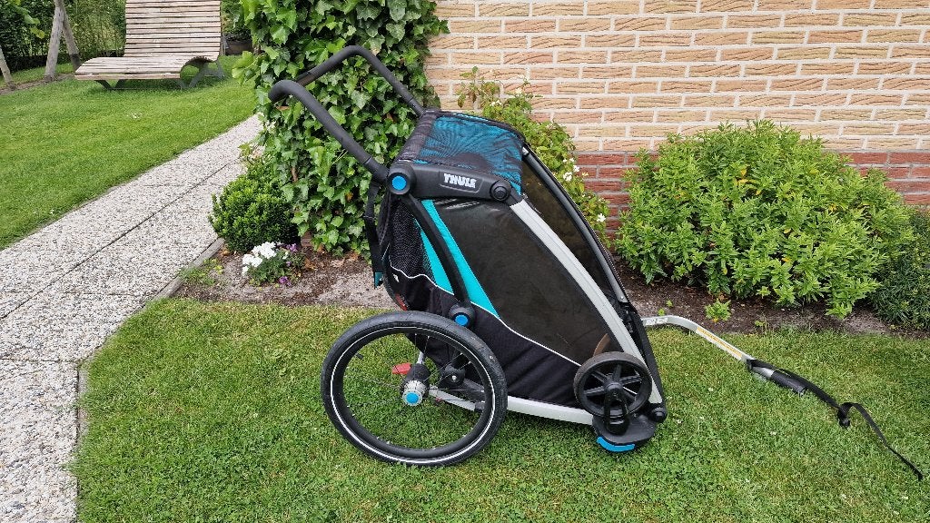 Thule fietskar voor twee peuters met 2 Gazelle fietsen, Fietsen en Brommers, Fietsaccessoires | Aanhangers en Karren, Ophalen