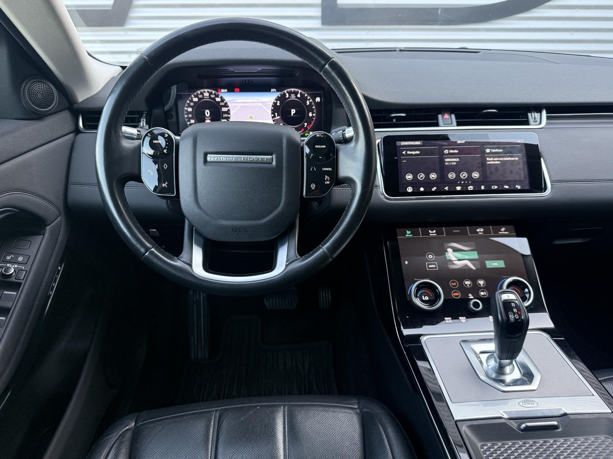 Land Rover Range Rover Evoque 2.0 P200 AWD R-Dynamic SE 1e E, 1800 kg, 4 cilinders, Leder, Bedrijf