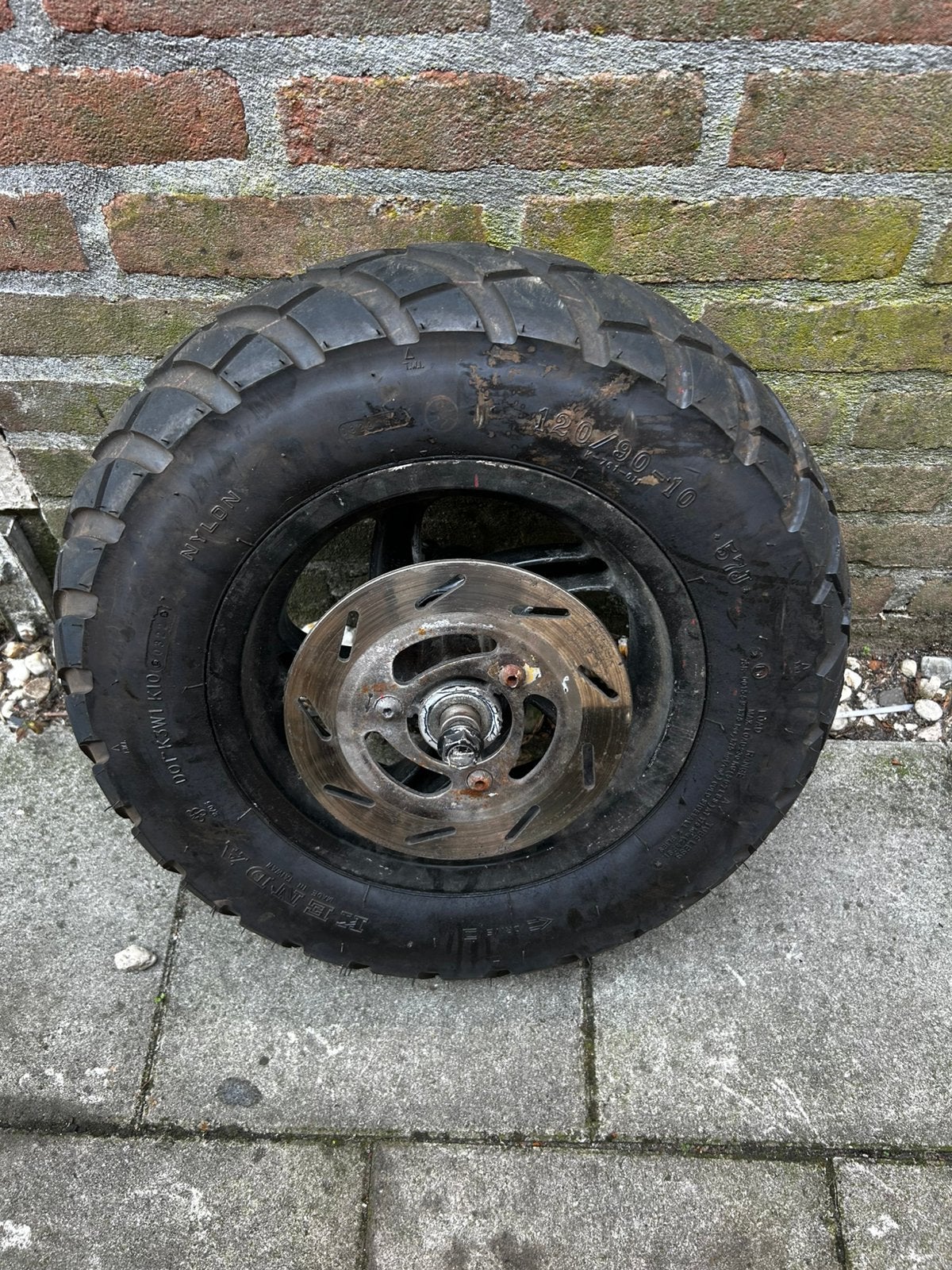 Piagio tpyhoon voorvelg met band, Ophalen of Verzenden, Zo goed als nieuw, Overige typen, Piaggio