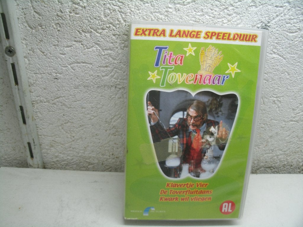 vhs 109a tita tovenaar extra lange speelduur, Alle leeftijden, Ophalen of Verzenden, Zo goed als nieuw