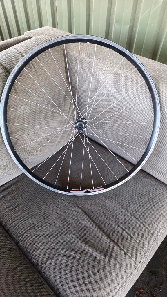 Fietsvelg van het Franse merk Mach1, model Neo Disc, Gebruikt, Aluminium, Mavic, Racefiets
