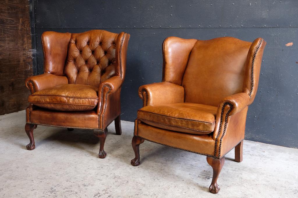 2 origineel Engelse ambachtelijke oor fauteuils, Huis en Inrichting, Fauteuils, Ophalen, Gebruikt, Minder dan 75 cm, Leer