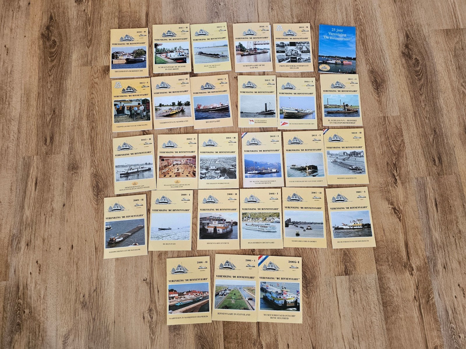 "de binnenvaart" specials, 23 stuks, Ophalen of Verzenden, Gelezen, Boot