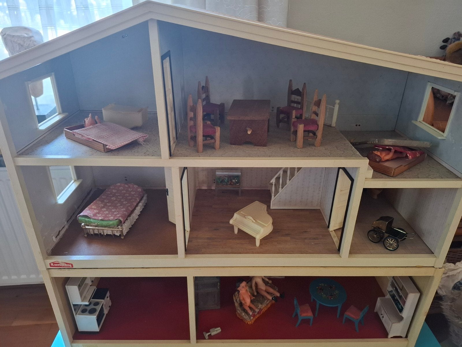 landby poppenhuis met toebehoren, Ophalen
