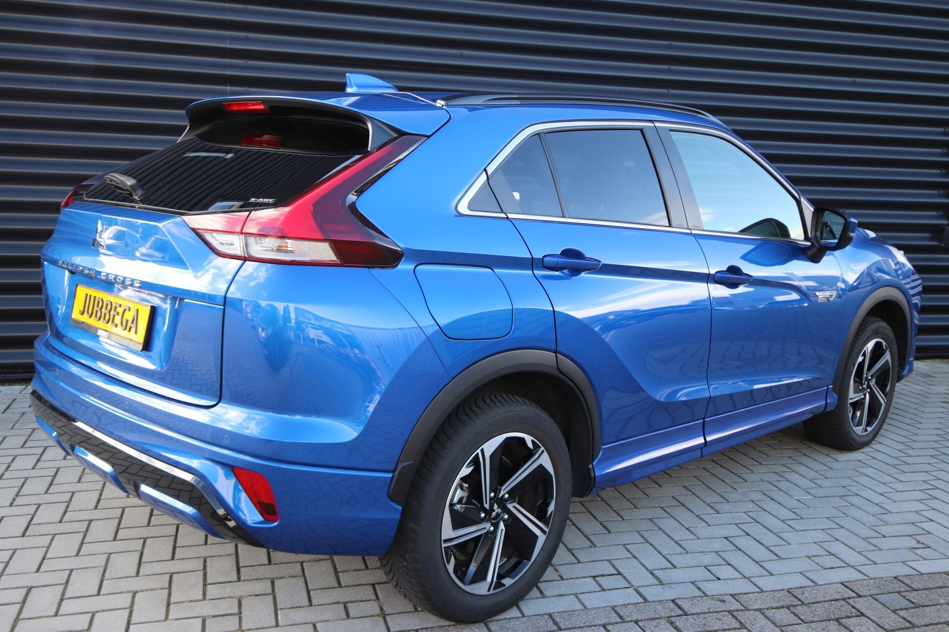 Mitsubishi Eclipse Cross 2.4 PHEV Executive één van de all, Auto's, Automaat, Zwart, 4 cilinders, Blauw