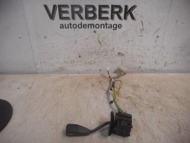 KNIPPERLICHTSCHAKELAAR BMW 3 serie (E36 / 4) (8360907.3), Gebruikt, Ophalen of Verzenden, Petuelring 130 80809 München, DE, BMW