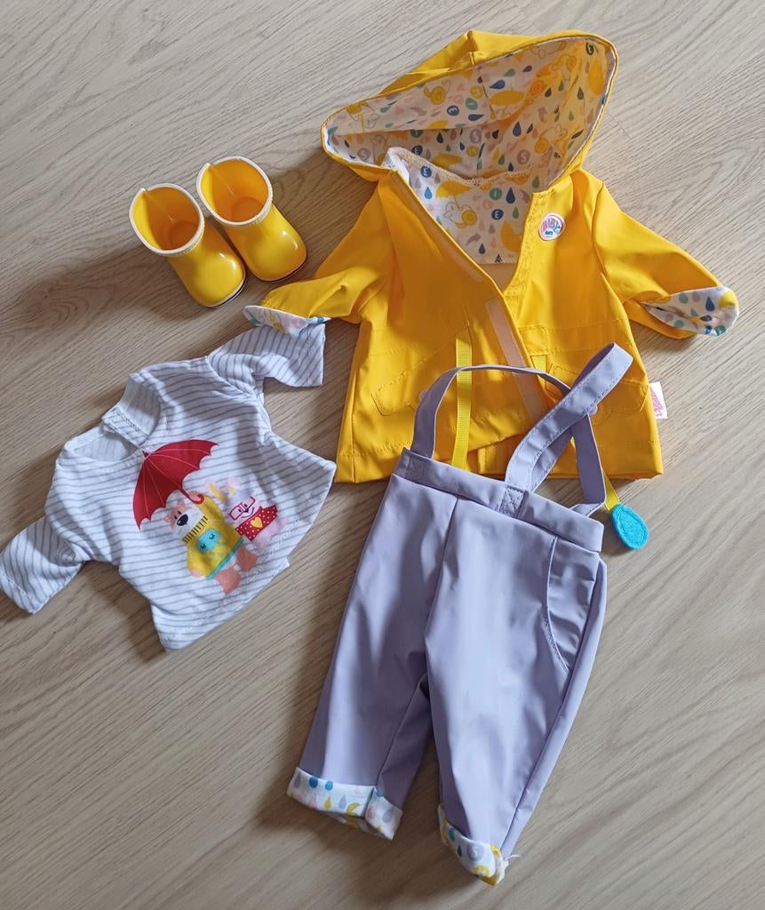 Baby Born regensetje met laarsjes, Ophalen, Zo goed als nieuw, Babypop
