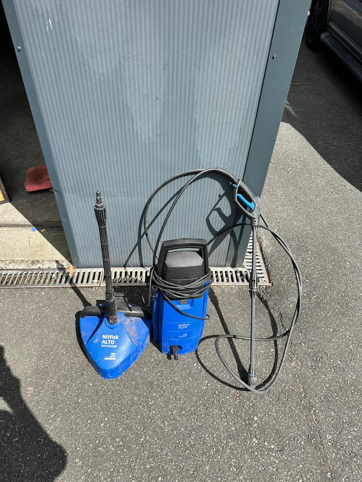Terrasreiniger nilfisk - ZIE OMSCHRIJVING, Tuin en Terras, Hogedrukreinigers, Ophalen, Zo goed als nieuw, Elektrisch