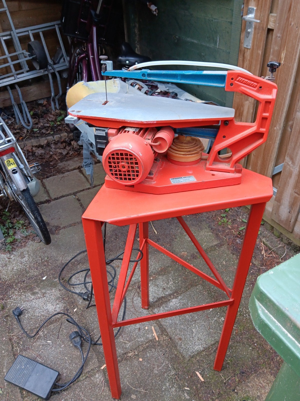 Hegner Multicut-1 Figuurzaag met onderstel, Ophalen, Gebruikt, Hegner, 30 tot 70 mm
