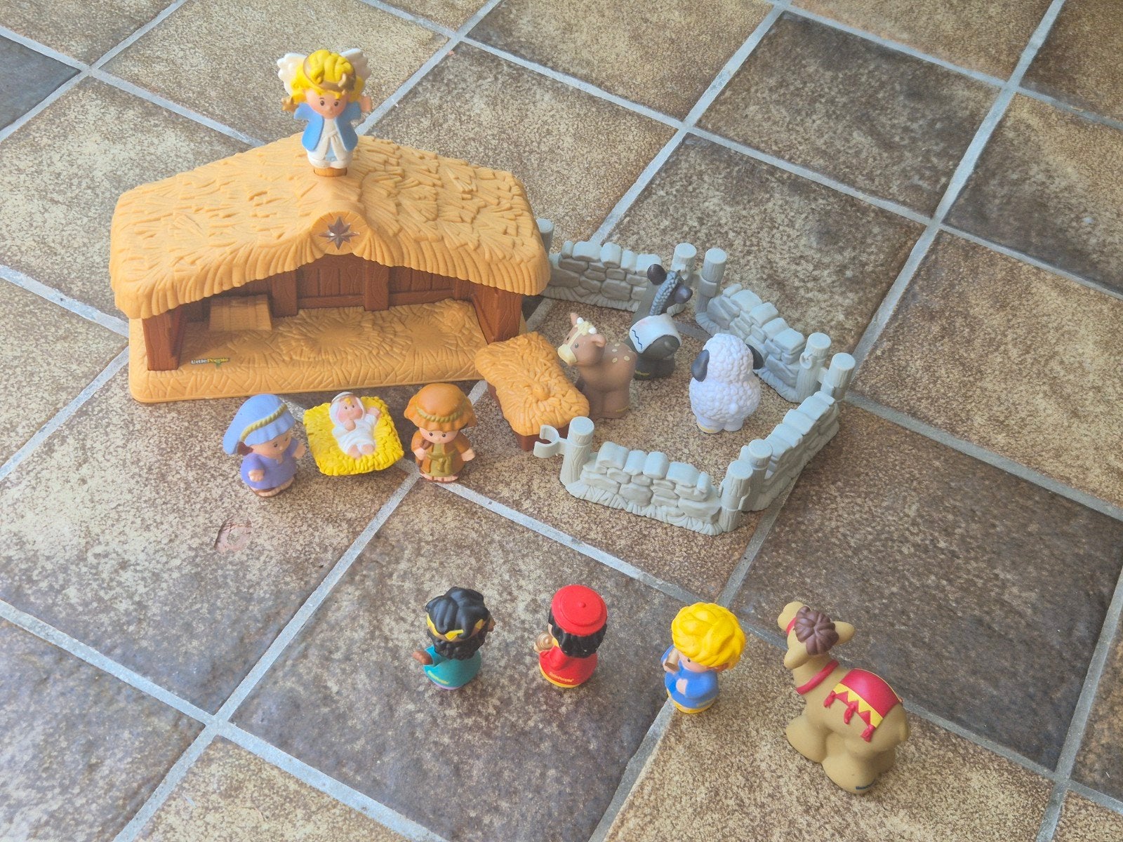 Fisher-Price Little People Kerststal met Licht & Geluid, Ophalen