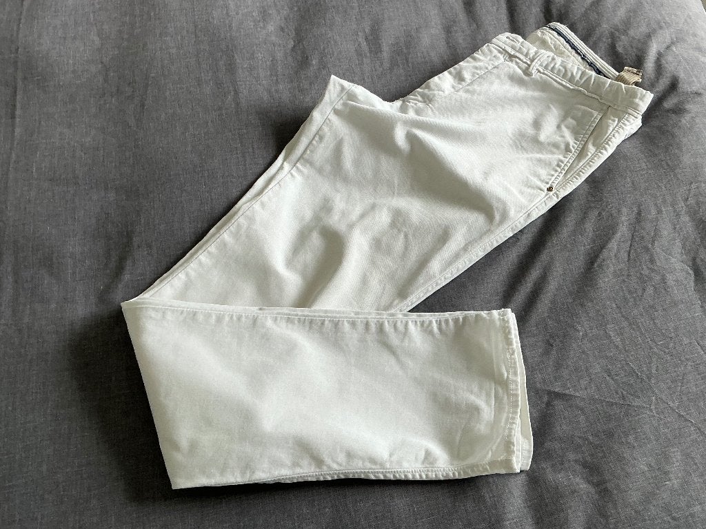 Massimo Dutti, witte broek , maat 44, Kleding | Dames, Broeken en Pantalons, Massimo Dutti, Wit, Maat 42/44 (L), Ophalen of Verzenden