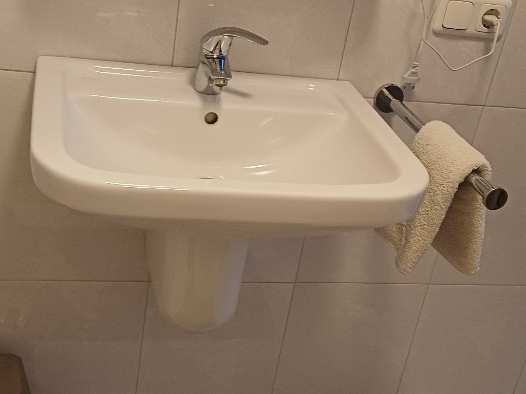 Villeroy en Boch wastafel met spiegel /verlichting spiegel, Ophalen, Overige typen, 50 tot 100 cm, Zo goed als nieuw