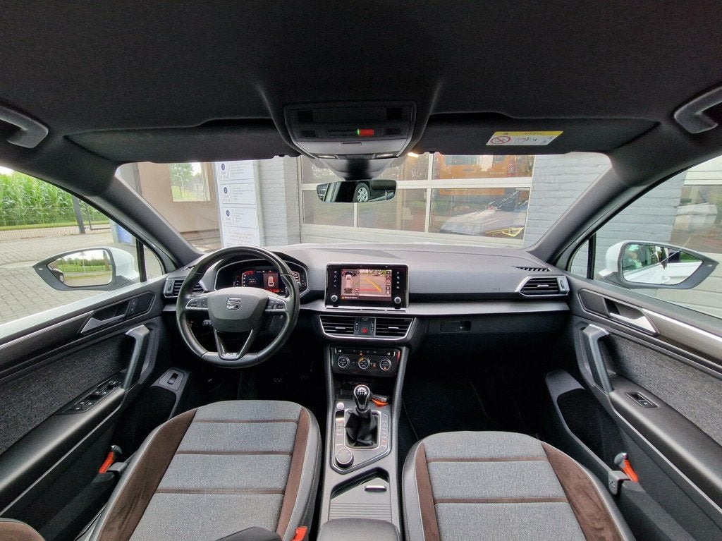 Seat Tarraco 1.5 TSI Xcellence|Trekhaak|Carplay|Digi-dash|AC, Auto's, Voorwielaandrijving, 15 km/l, 4 cilinders, Wit