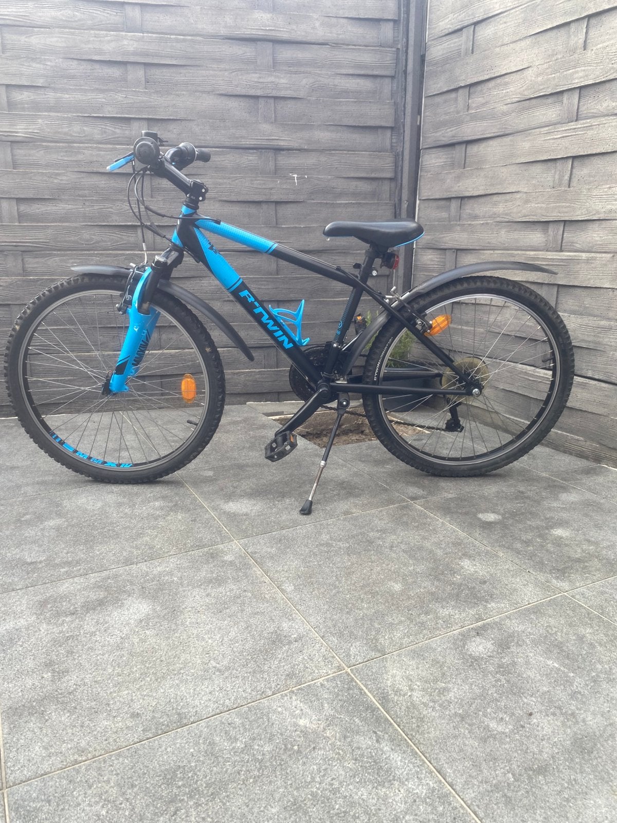 B-Twin Rockrider 500.  24 inch jongensfiets, Ophalen, Zo goed als nieuw, 24 inch, Versnellingen