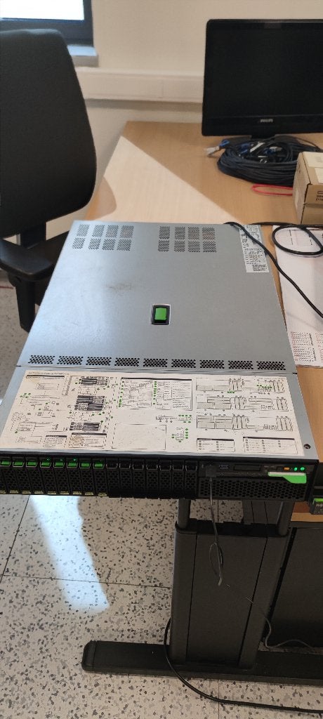 4x Fujitsu 19" servers (2xRX2540 & 2530)- 2x Xeon 4108/64 GB, Computers en Software, Servers, Ophalen, 2 tot 3 Ghz, 64 GB, Hot swappable onderdelen