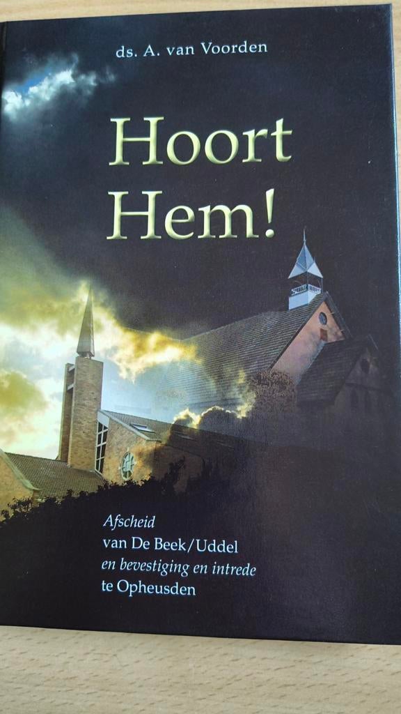 Hoort Hem. Ds A van Voorden e/a, Christendom | Protestants, Ophalen of Verzenden, Zo goed als nieuw, Ds A van Voorden e/ a