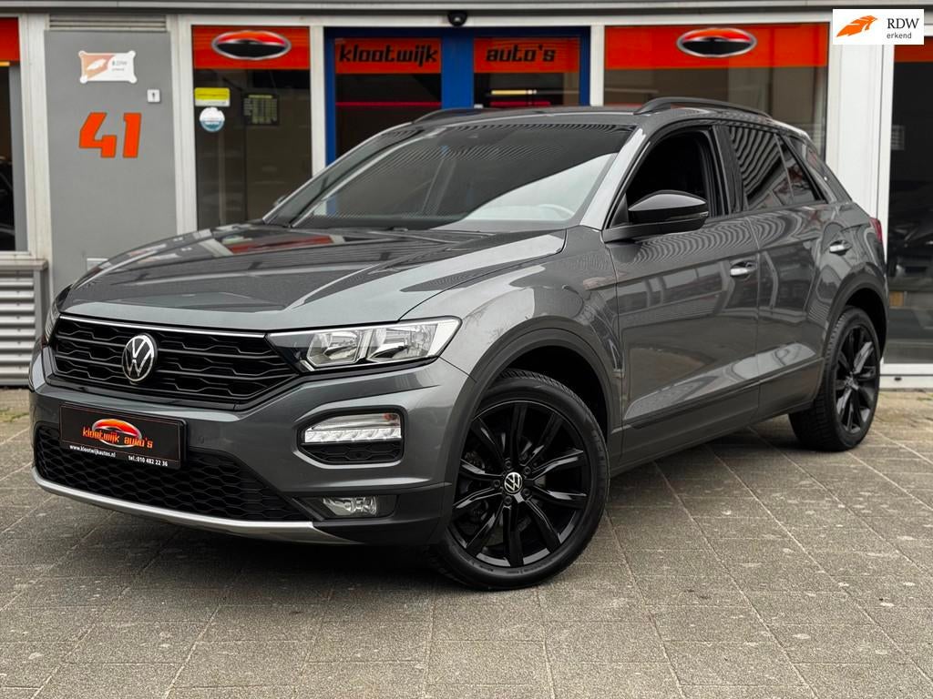 Volkswagen T-Roc 1.5 TSI Sport Black Style Digital Dash Elec, Zwart, 4 cilinders, 150 pk, Leder en Stof