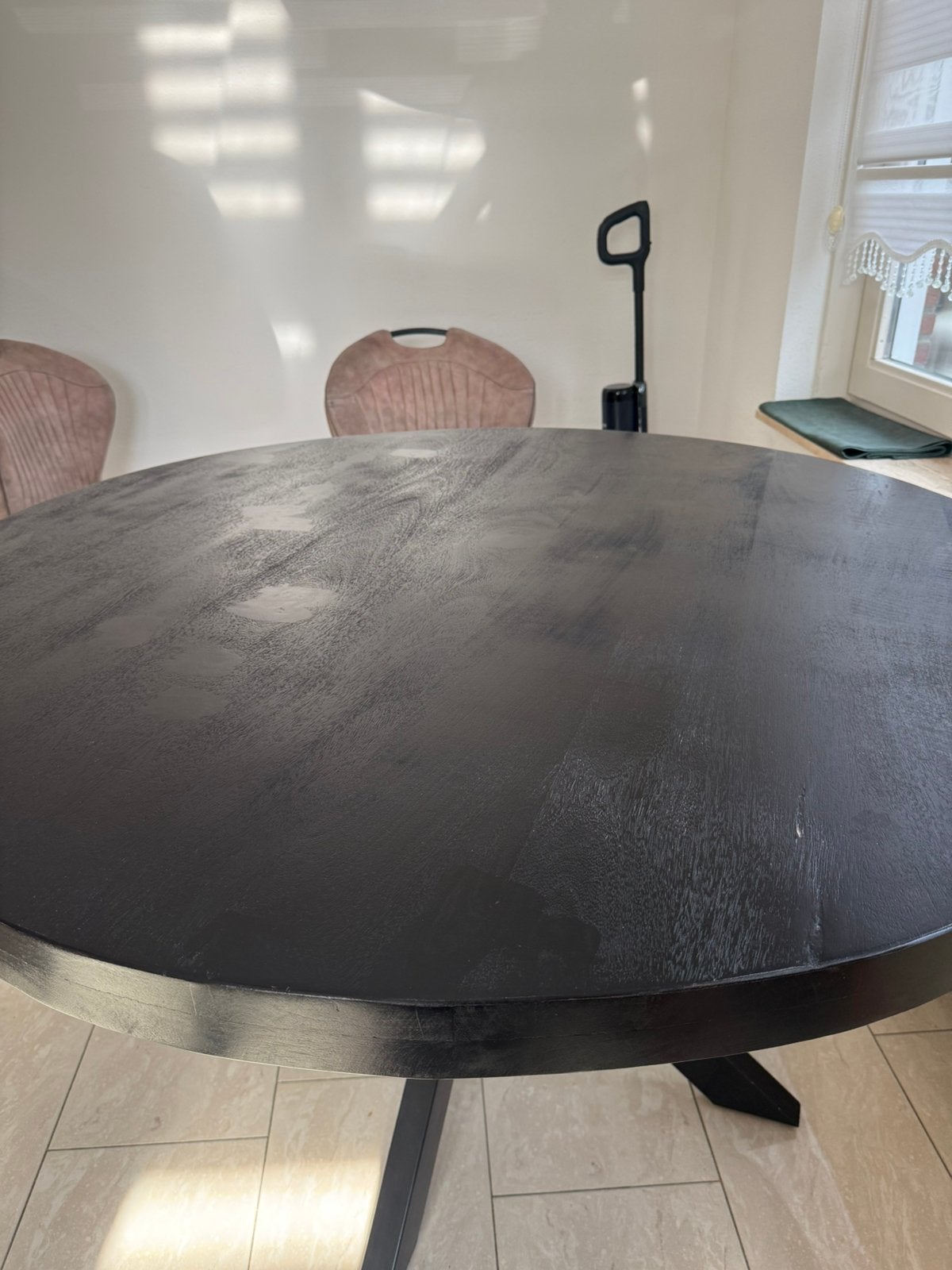 Zwart mangohout ronde eettafel, Huis en Inrichting, Tafels | Eettafels, Ophalen, Zo goed als nieuw, Rond, 100 tot 150 cm