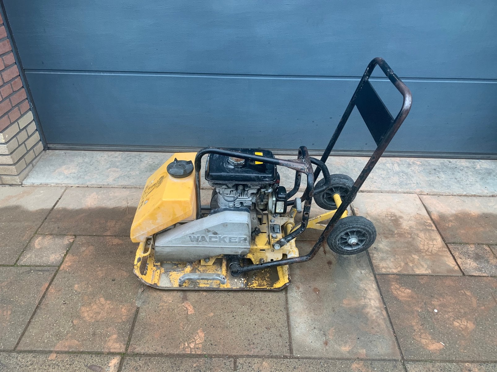 Wacker vpr1750 trilplaat, Ophalen, Zo goed als nieuw