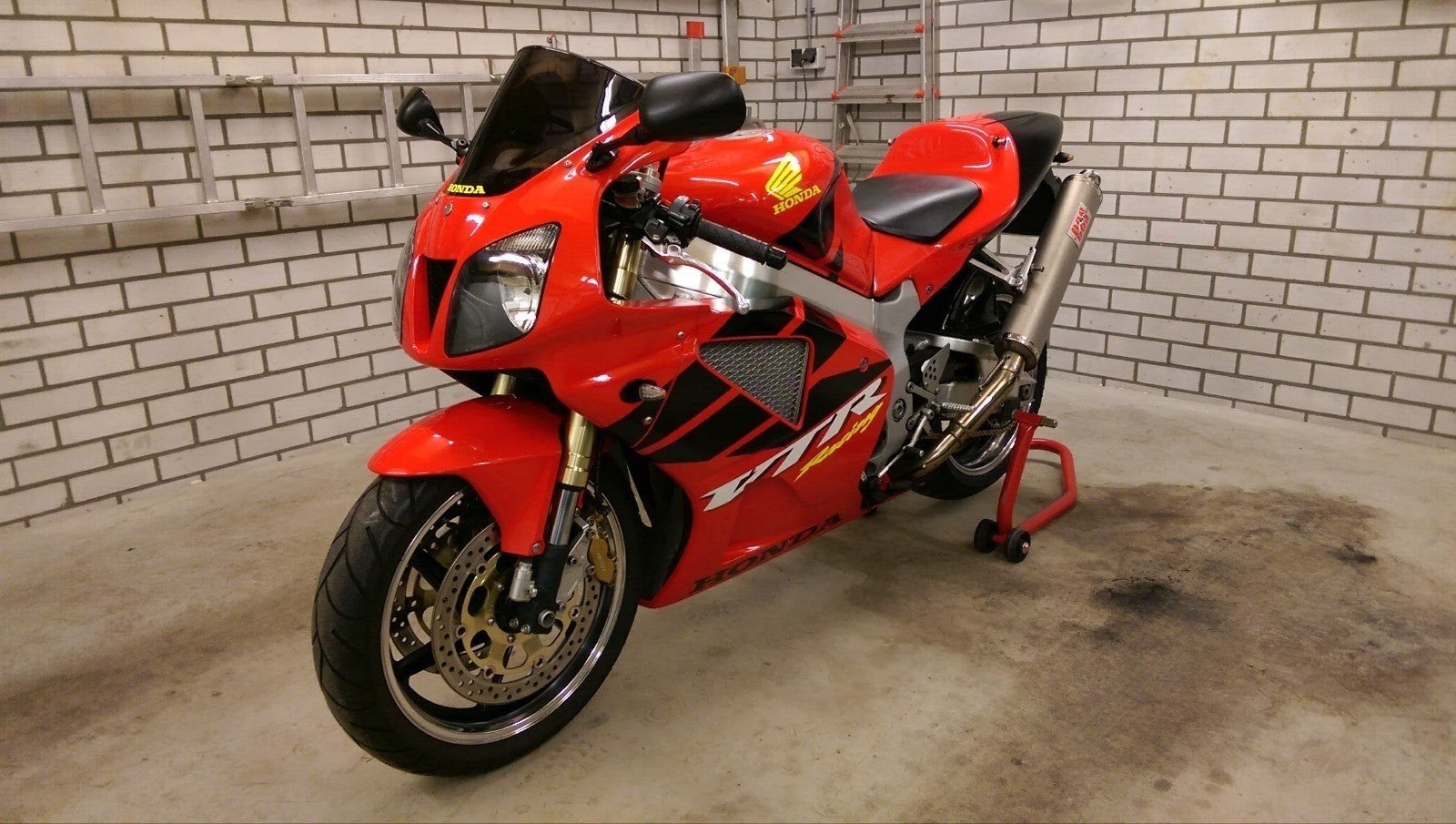 GEZOCHT; Titanium Bos dempers voor Honda VTR1000 SP1, Motoren, Onderdelen | Honda, Ophalen