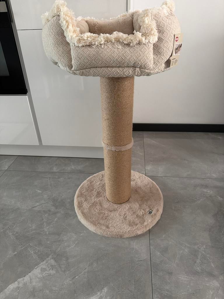 Nieuw Trixie krabpaal Boho met slaapplek, Dieren en Toebehoren, Ophalen, Nieuw, Krabpaal