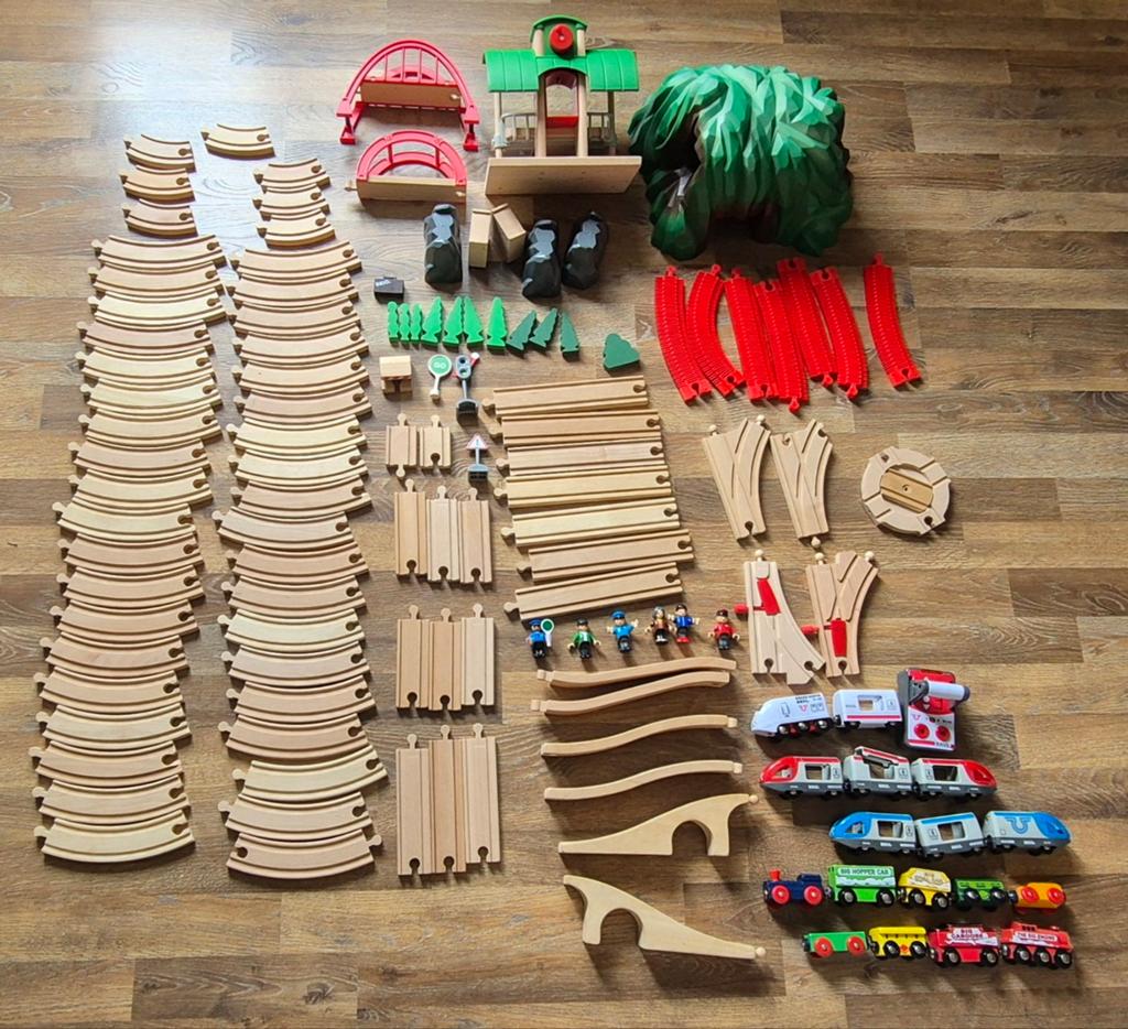Grote treinset met veel accessoires (Brio, Ikea), Ophalen, Gebruikt, Overige typen