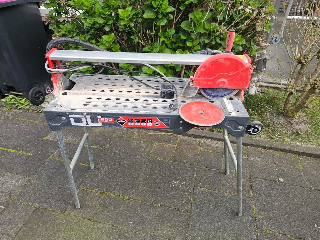 Rubi Evo 200 tegelzaagtafel nu slechts 100€, Ophalen of Verzenden, 1200 watt of meer, Cirkelzaag, 30 tot 70 mm