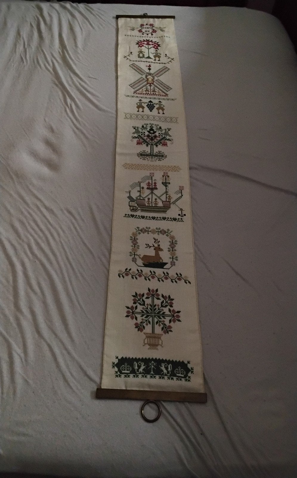 Vintage Geborduurde schellekoord wandhanger met beslag, Ophalen of Verzenden