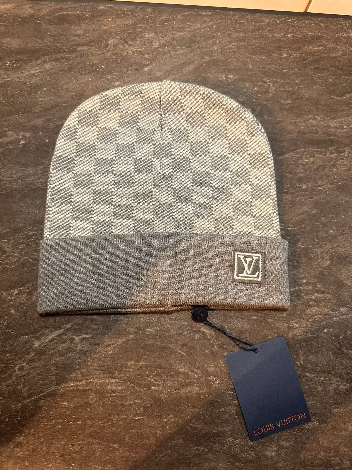 Louis vuitton muts, Ophalen of Verzenden, Zo goed als nieuw, Overige maten, Muts