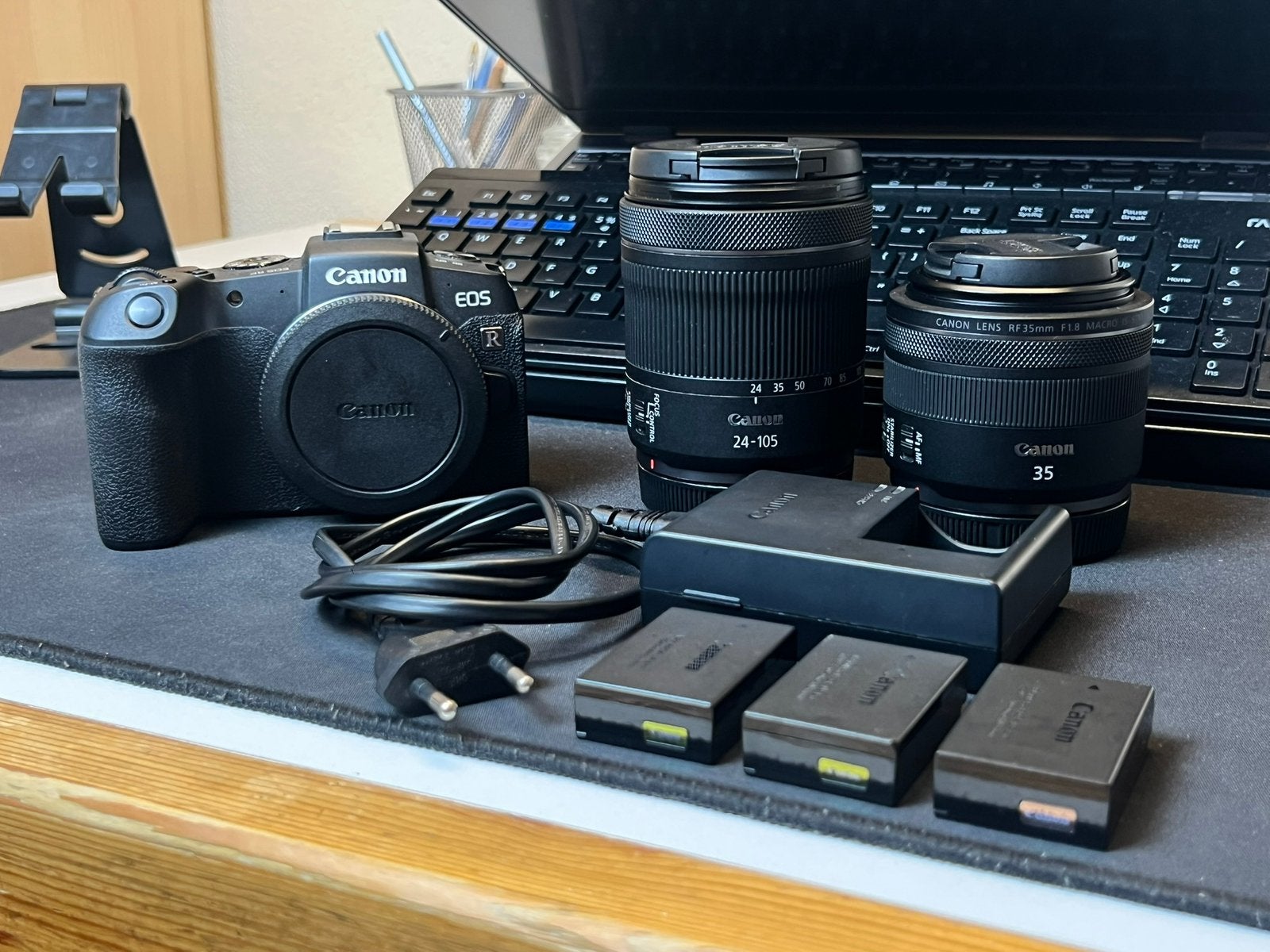 Canon EOS RP (met 2 lenzen en flitser), Ophalen, Bluetooth, Canon, Zo goed als nieuw