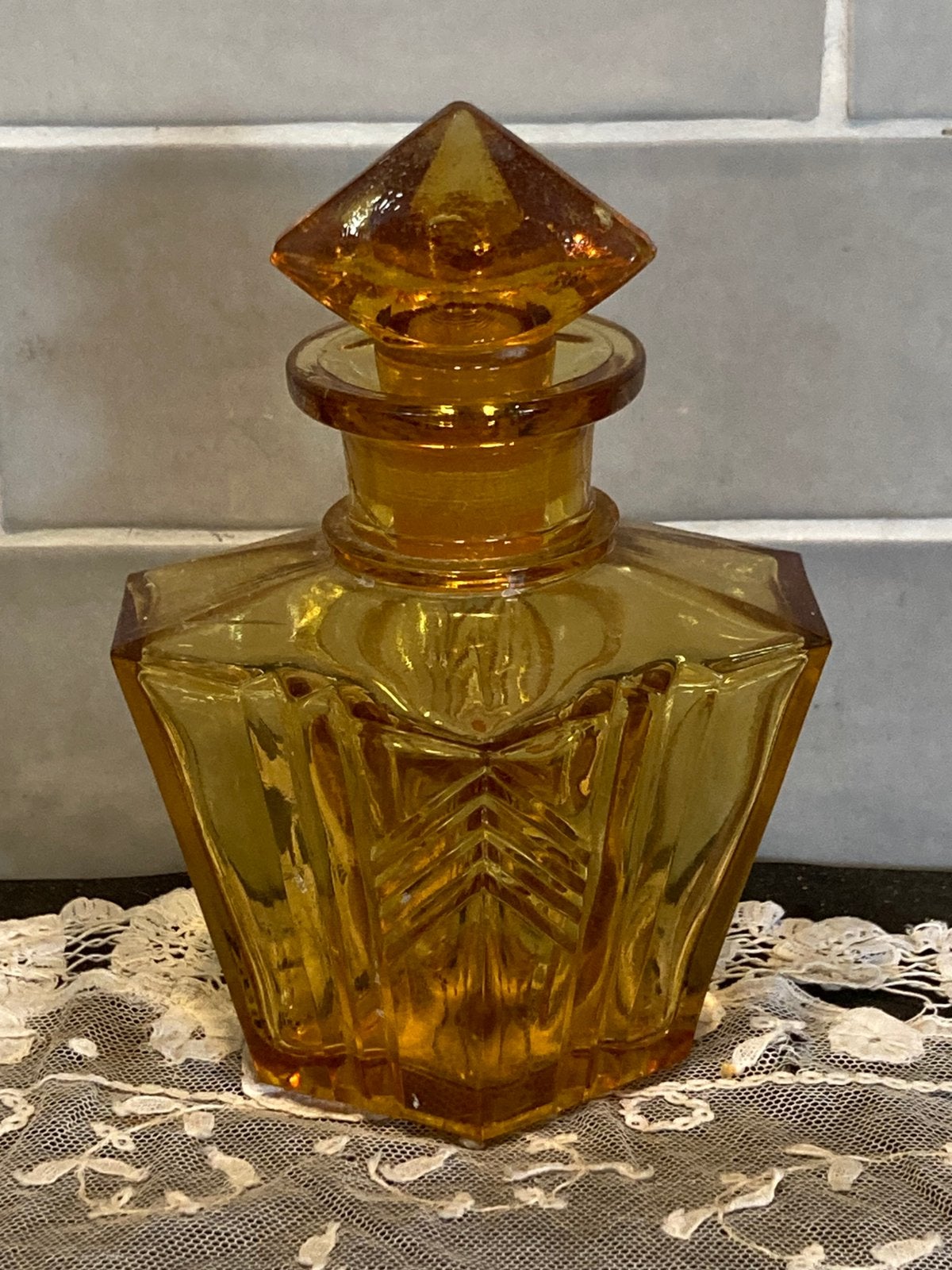 Vintage glazen parfumflesje (210525), Antiek en Kunst, Antiek | Glas en Kristal, Ophalen of Verzenden
