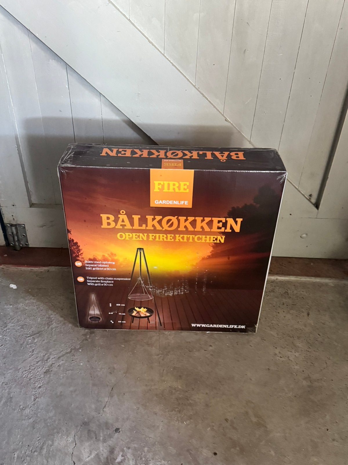 Open vuur houtskool barbecue, Ophalen, Nieuw