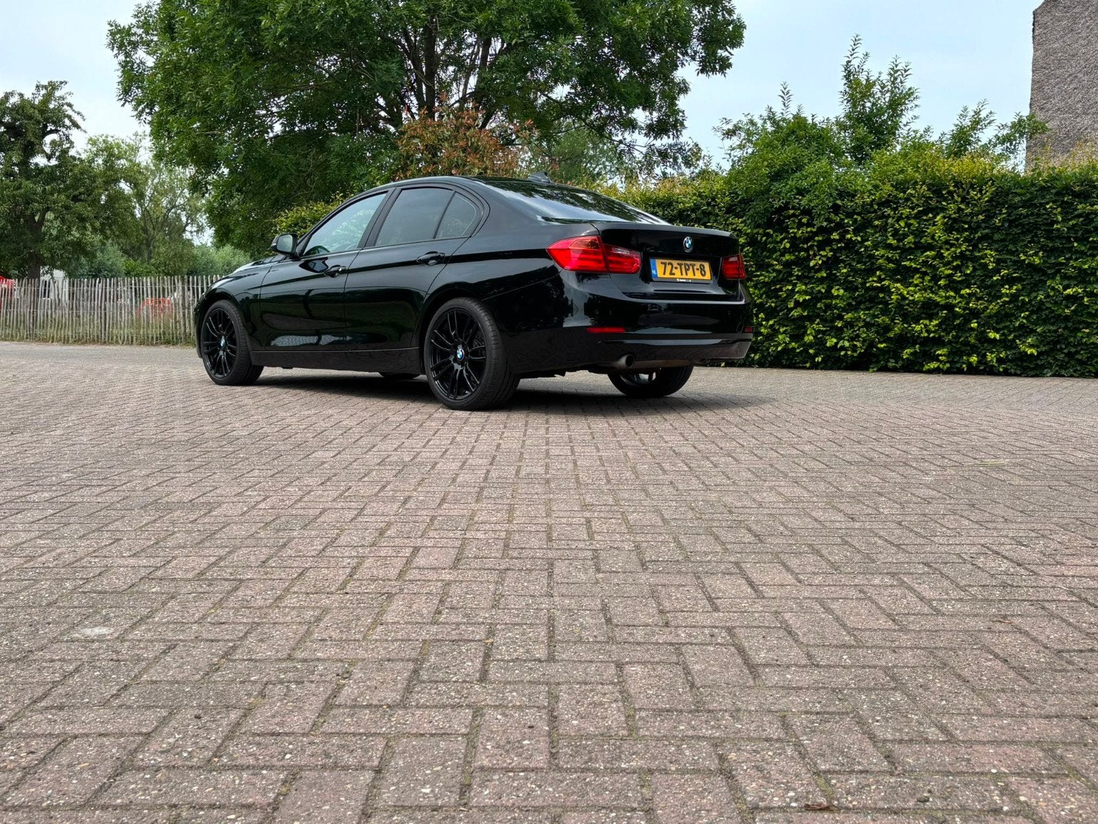 BMW 3-Serie 2.0IX 320 135KW Aut8 (f30) 2012 Zwart, Auto's, Zwart, 4 cilinders, Zwart, Origineel Nederlands
