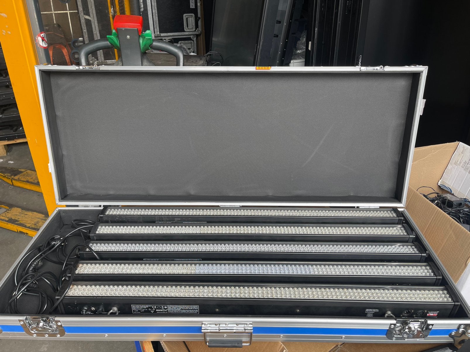 SET 5x Ledbar EUROLITE RGB 252Leds DMX 12 Kanalen + Case !!!, Ophalen, Zo goed als nieuw, Licht, Geluidgestuurd