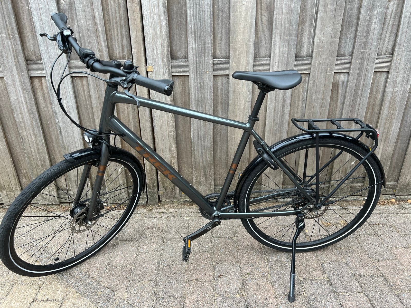 Trek District 4 Equipped - Zo goed als nieuw, Versnellingen, Zo goed als nieuw, Schijfrem, 53 tot 57 cm