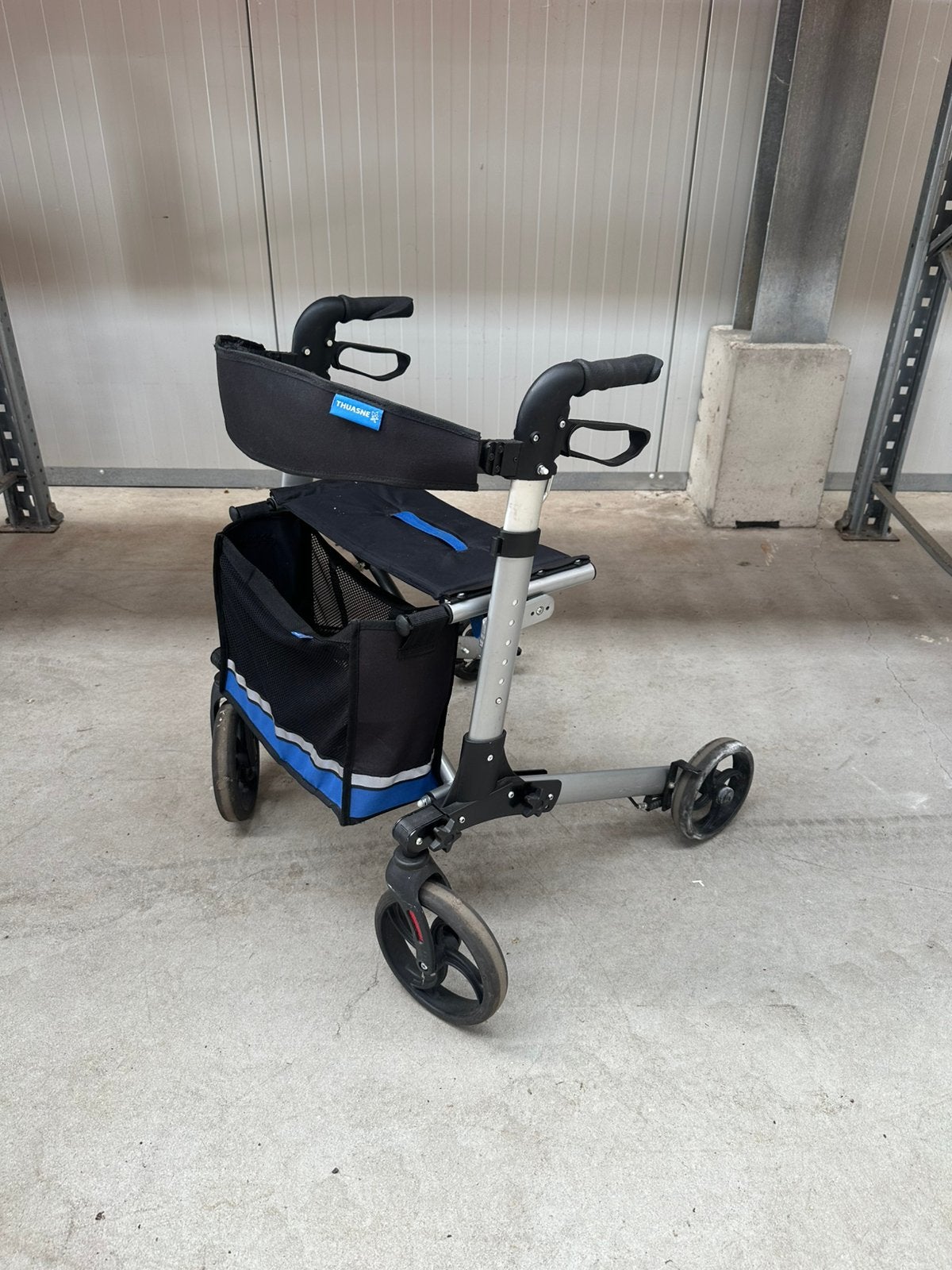 Thuasne rollator, Diversen, Rollators, Ophalen, Zo goed als nieuw