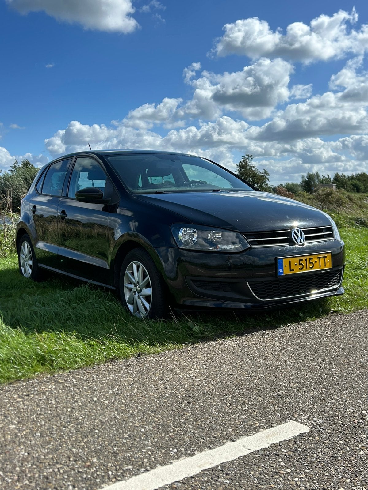 Volkswagen Polo 1.4 type 6R 16V 63KW 2009 apk tot 31-08-2027, Auto's, Voorwielaandrijving, 40 €/maand, Zwart, 4 cilinders