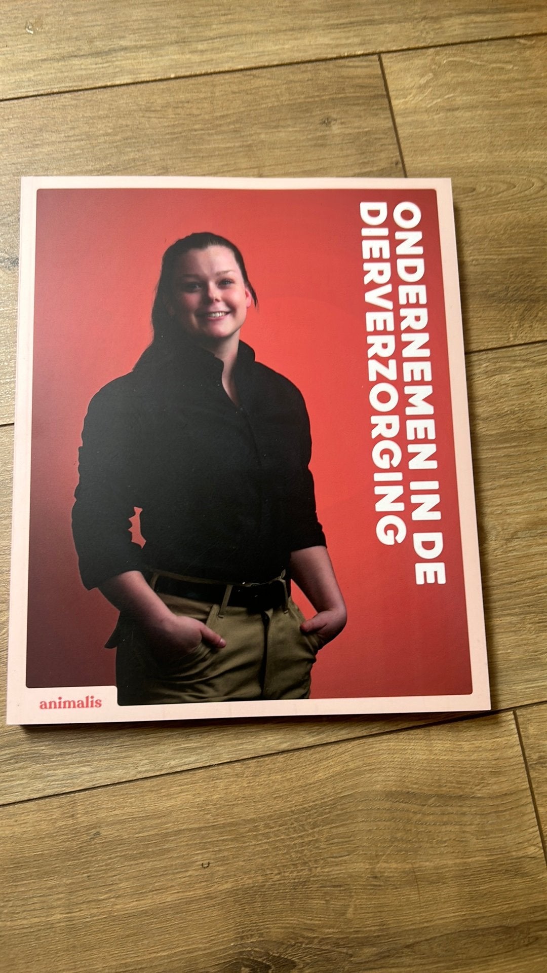 Ondernemen in de dierverzorging - naslagwerk - animalis, Ophalen of Verzenden, Zo goed als nieuw, Overige niveaus