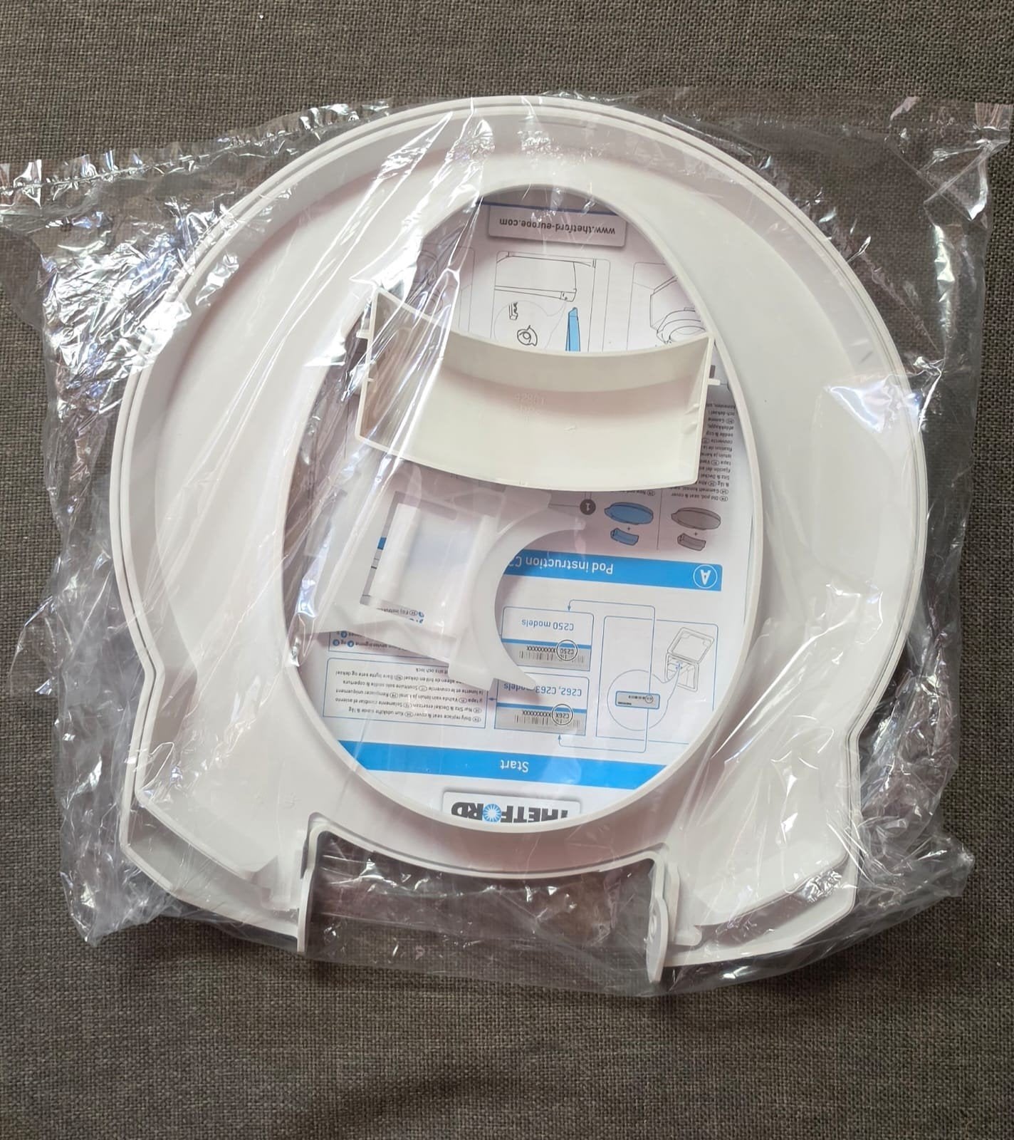 Thetford C250/C260 Toiletbril en Deksel Nieuw in verpakking, Caravans en Kamperen, Caravan accessoires, Ophalen of Verzenden, Nieuw