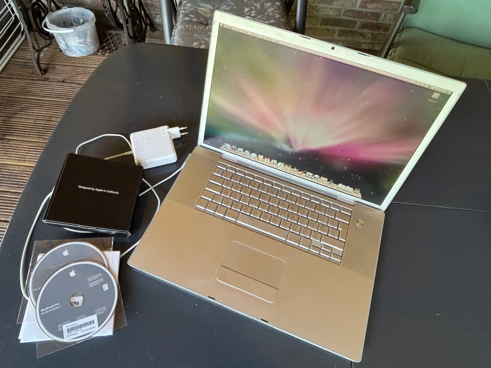 Apple MacBook Pro A1229 (2007) - 17 inch, 2.4 GHz, 4 GB RAM, MacBook Pro, Gebruikt, 2 tot 3 Ghz, Qwerty