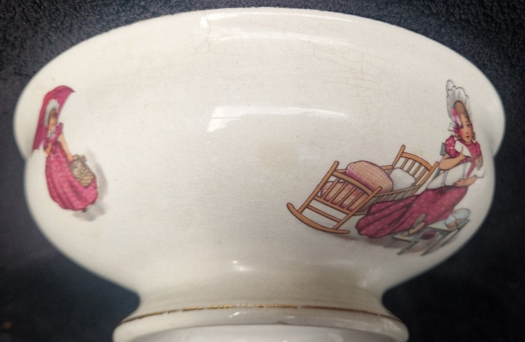 FRUITSCHAAL mooiste Kinderservies Société Céramique Maastric, Antiek en Kunst, Antiek | Servies los, Ophalen of Verzenden