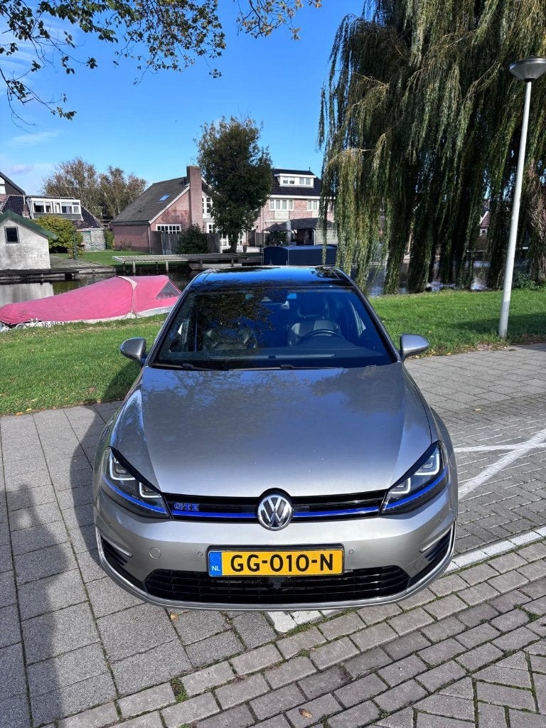 Volkswagen Golf 7 GTE 150KW GTE 5D Grijs Panoramadak, 4 cilinders, 1395 cc, 1499 kg, 149 pk