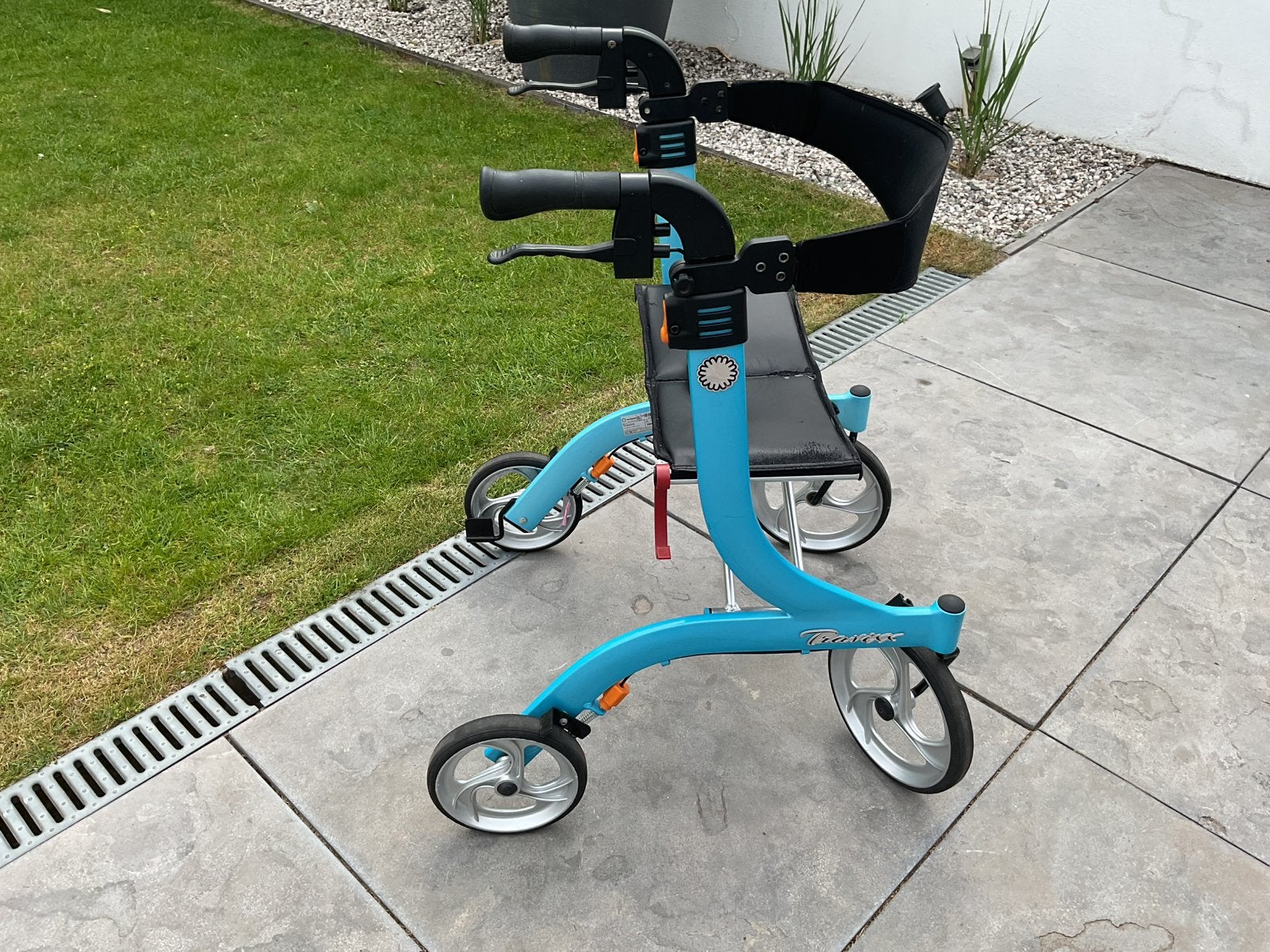 Rollator Travixx medipoint, Diversen, Rollators, Gebruikt, Lichtgewicht, Opvouwbaar, Ophalen