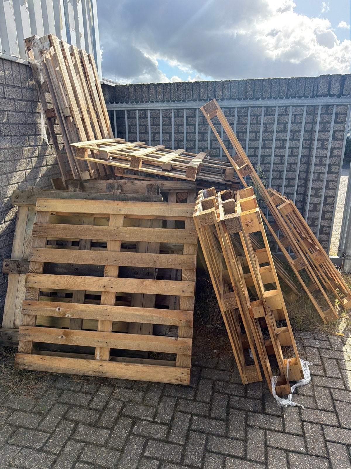 Gebruikte houten pallets voor diverse projecten, Doe-het-zelf en Verbouw, Gebruikt, Ophalen of Verzenden, 50 mm of meer, Pallet