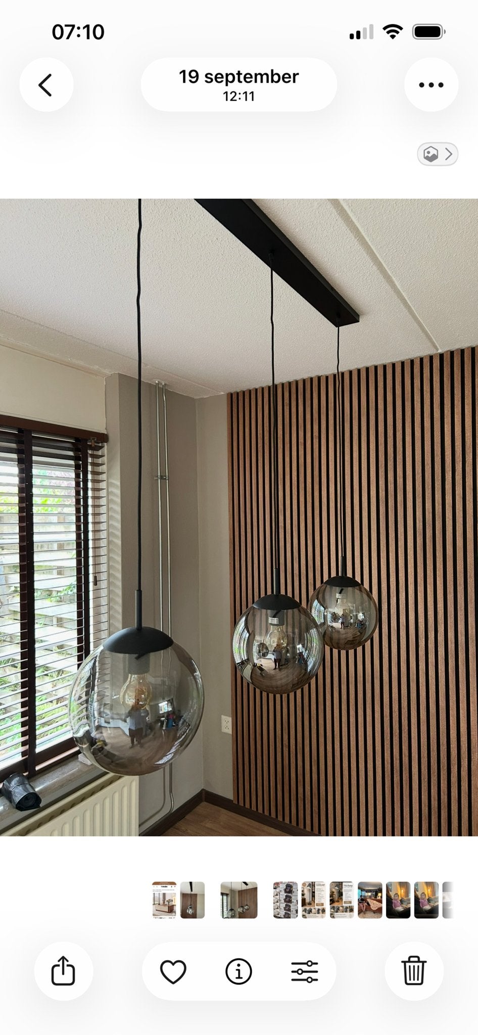 Moderne hanglamp met 3 rookglazen bollen, Ophalen, Zo goed als nieuw, Glas, E27 (groot)
